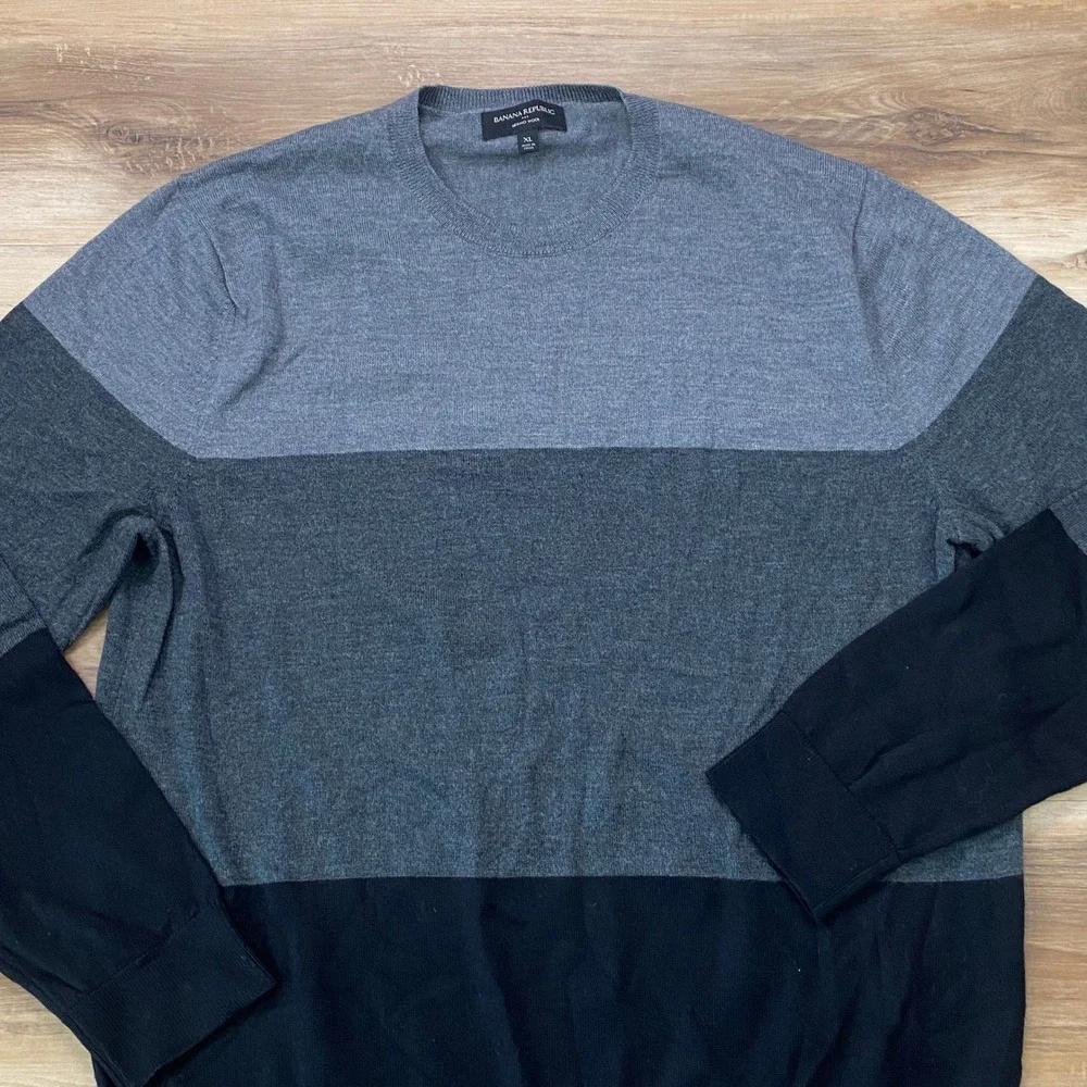 Banana Republic Sweater XL Colorblock Merino Wool Crewneck Grey Black